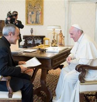 Julián Carrón recibido por el Papa Francisco