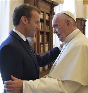 El encuentro entre Macron y el Papa Francisco