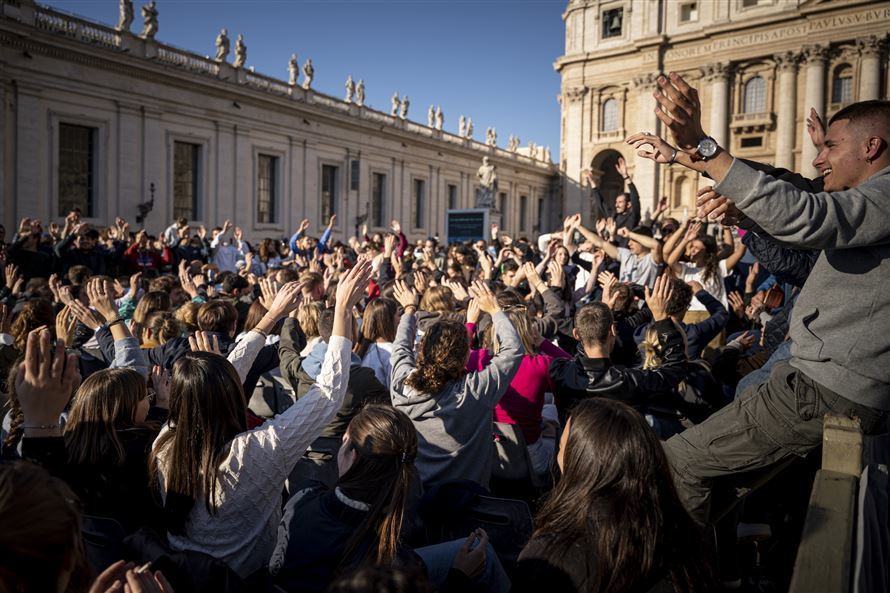 La oración del Papa por los movimientos