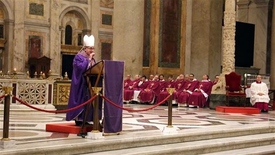 La misa en Roma con el cardenal Angelo De Donatis