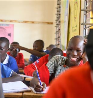 AVSI. Programa de apoyo a distancia en Uganda (Foto Emmanuel Museruka/Avsi)